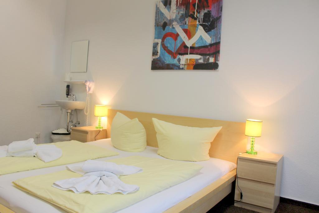 Pension Central Hostel Berlin Dış mekan fotoğraf