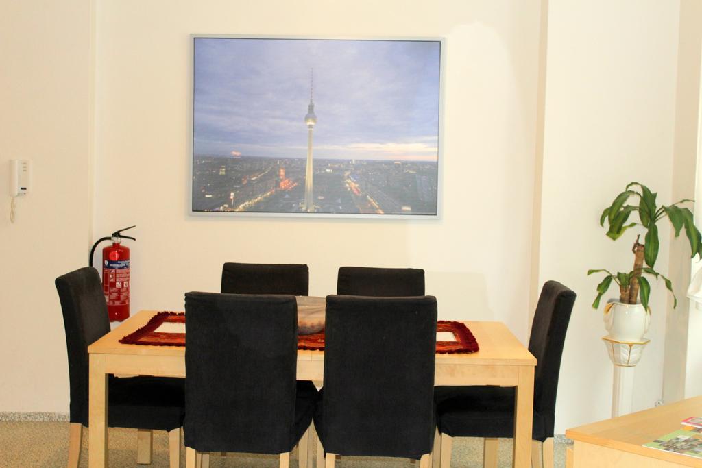 Pension Central Hostel Berlin Dış mekan fotoğraf