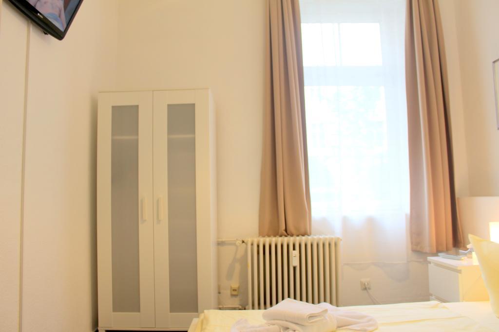 Pension Central Hostel Berlin Dış mekan fotoğraf