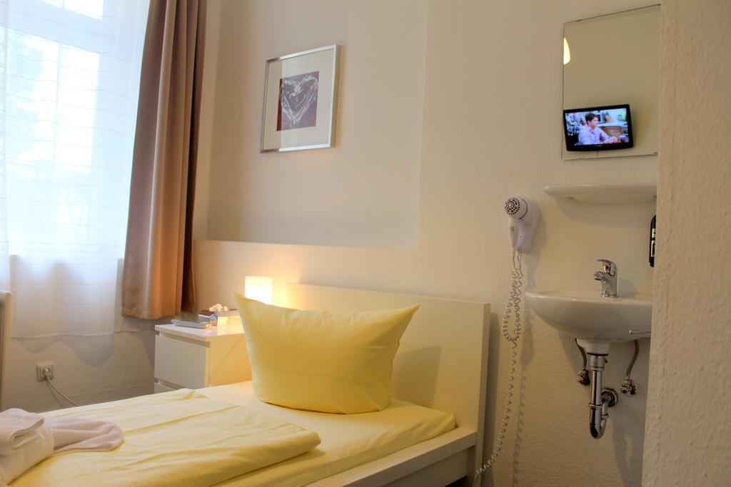 Pension Central Hostel Berlin Dış mekan fotoğraf