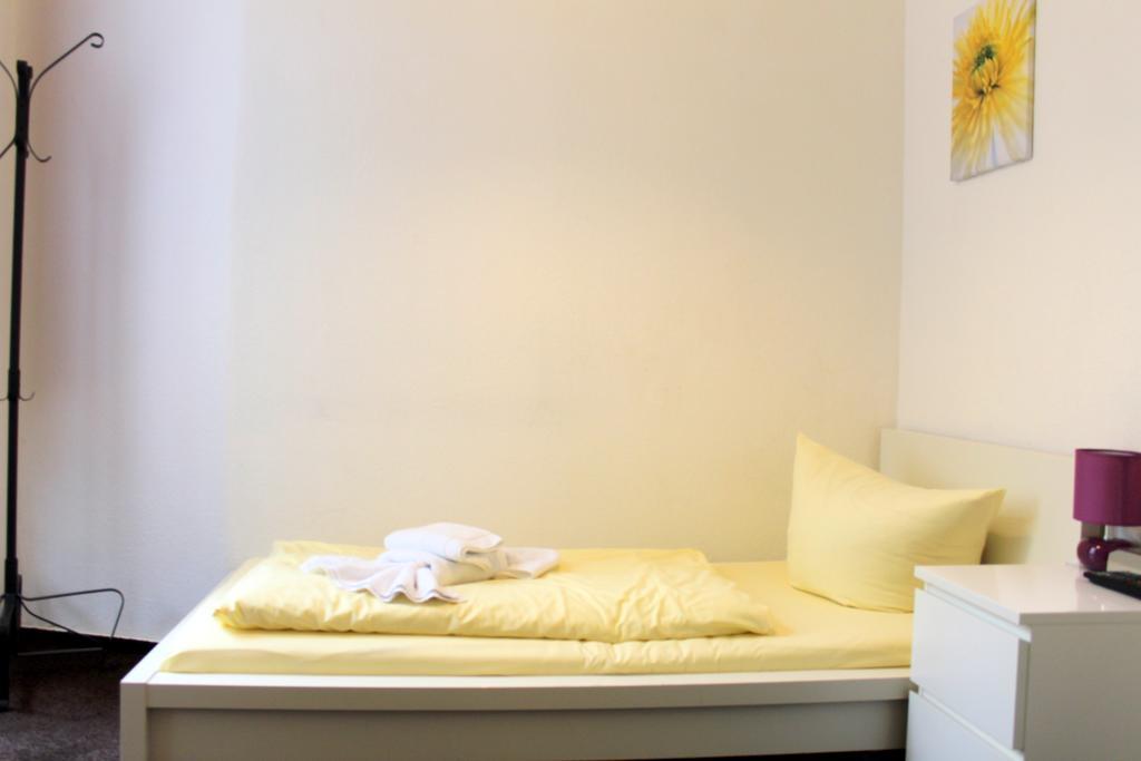 Pension Central Hostel Berlin Dış mekan fotoğraf