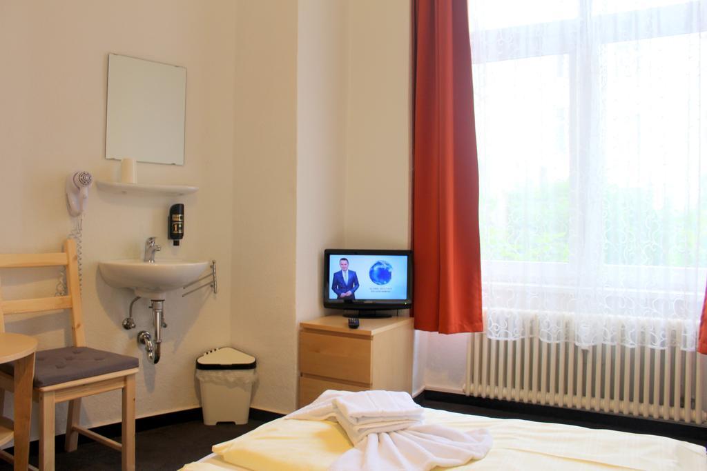 Pension Central Hostel Berlin Dış mekan fotoğraf